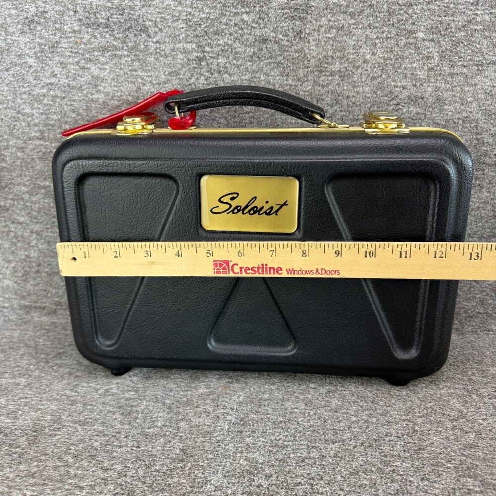 ✅Selmer Bb Clarinet Soloist 300  Case & Accessories Serial P0193283 CLSOL300R - Picture 13 of 14